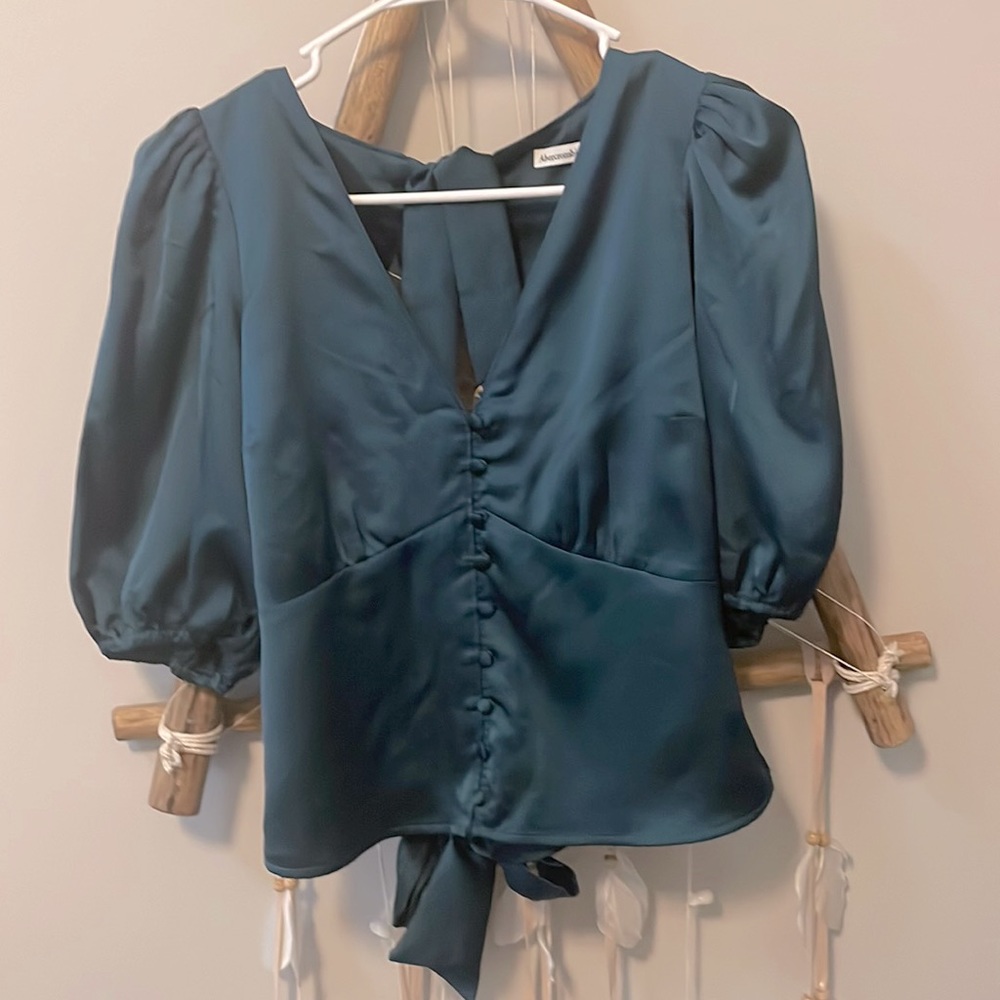 Satin Abercrombie blouse